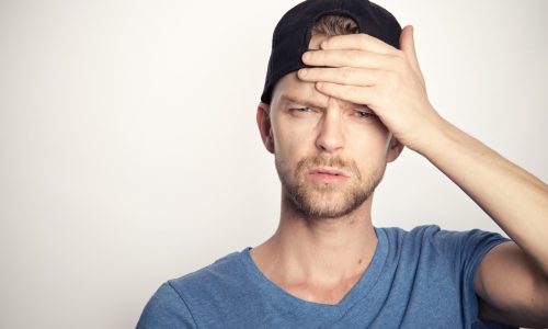 Comment l’ostéopathie peut aider à soulager les céphalées